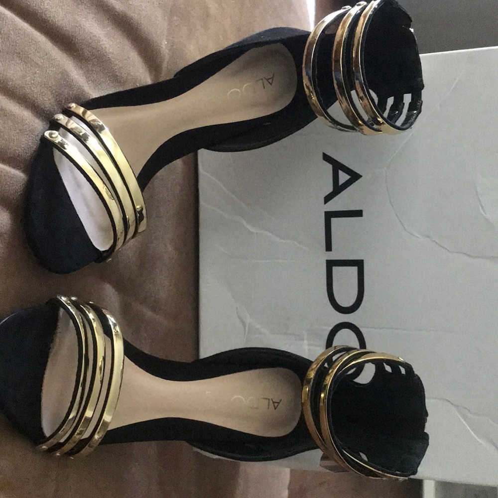 ALDO BLACK/GOLD HEELS